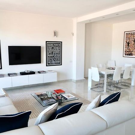 Lux 180Sqm Flat - Entire Last Floor Милано Екстериор снимка