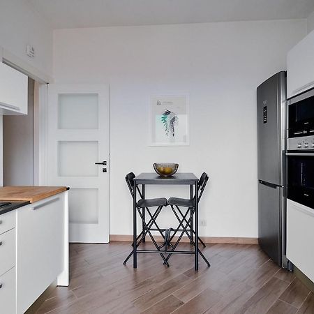Lux 180Sqm Flat - Entire Last Floor Милано Екстериор снимка